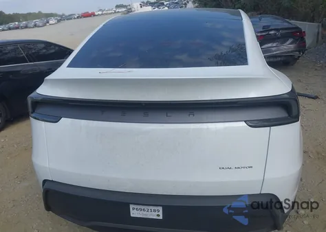 2026 Tesla Model Y Long Range Dual Motor All-Wheel Drive/Long Range Launch Series из США, поврежденный, VIN 7SAYGDEE7TA449451